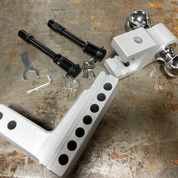 #2334 • New Heavy Duty Trailer Hitch (CW)