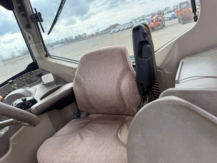 john-deere-7430-image-34