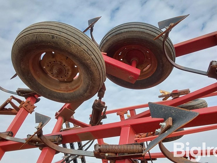 case-ih-4800-image-17