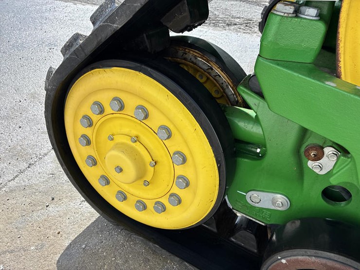 2023-john-deere-8rx-370-image-35