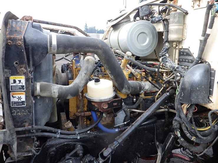 2007-peterbilt-335-image-20