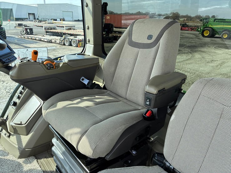 2023-john-deere-8rx-370-image-75