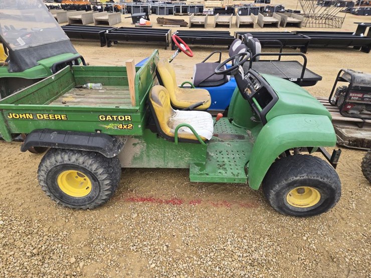john-deere-gator-image-7