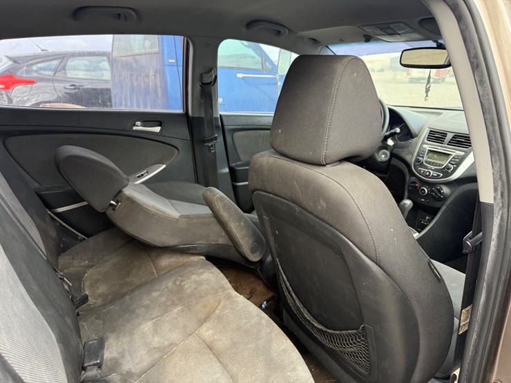 #38615-•-2013-hyundai-accent-sedan-kmhct5ae9du086575-inv#-38615-image-24