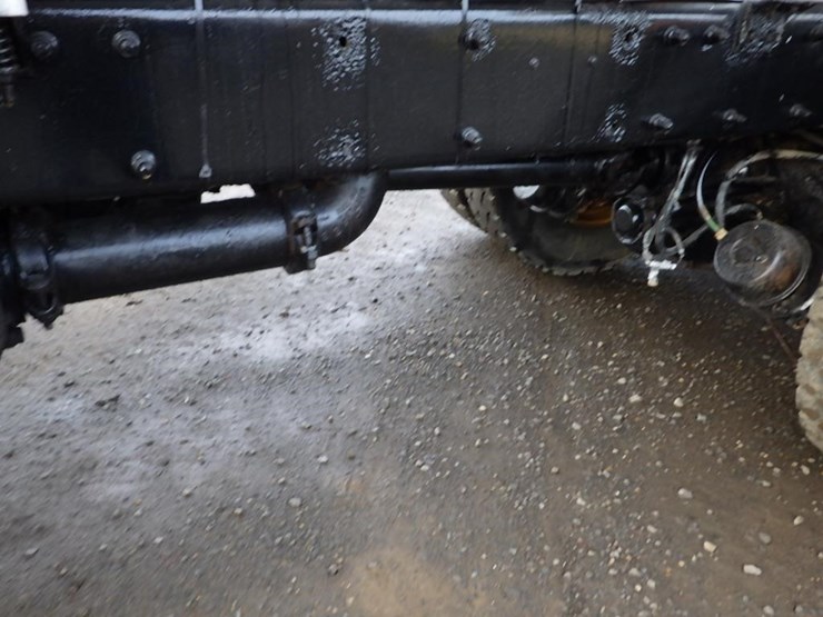 2007-peterbilt-335-image-9