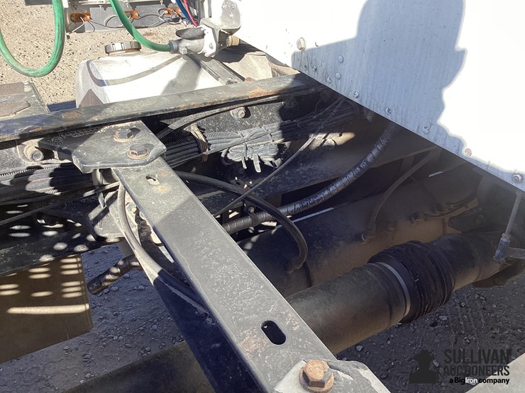 2005-kenworth-w900l-image-18