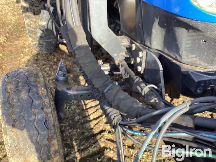 2004-new-holland-ts115a-image-16