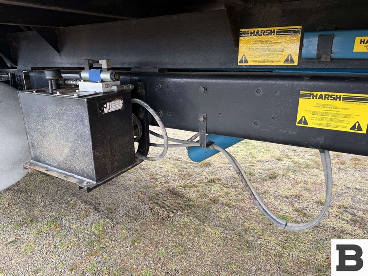 2001-international-9200-image-31