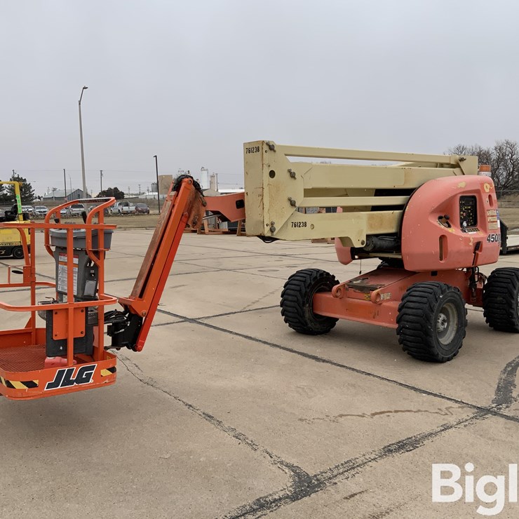 2005 JLG 450AJ