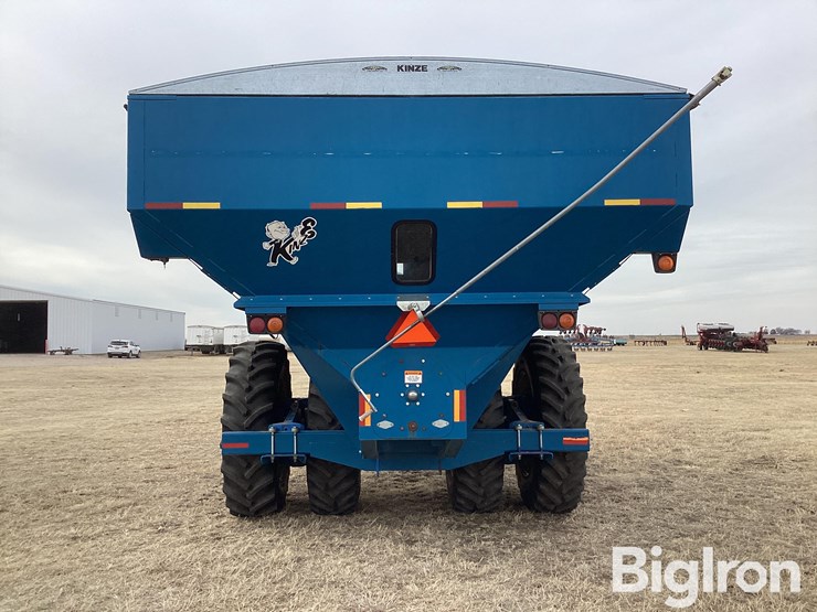 2005-kinze-1050-image-6