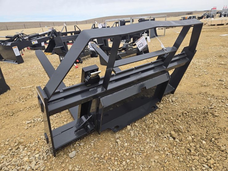 #8102-•-new-landhonor-mini-skid-steer-pallet-forks-image-3