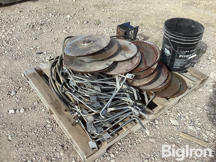 liquid-fertilizer-hose-brackets-&-discs-image-5