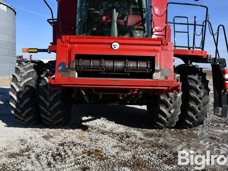 2017-case-ih-8240-image-9