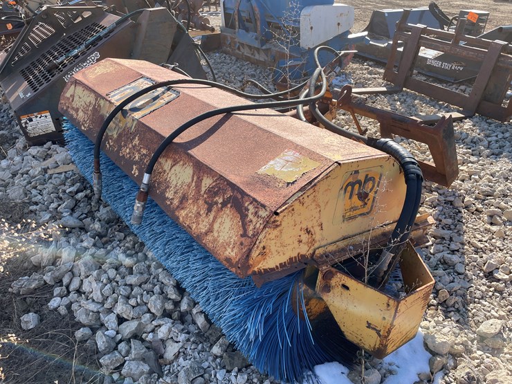 #6099-•-universal-mount-6'-mb-sweeper-image-1