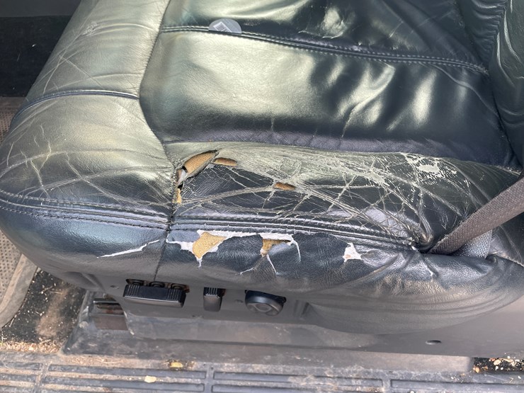 #1430-•-2002-green-gmc-sierra-(has-wi-title)-(of)-image-21