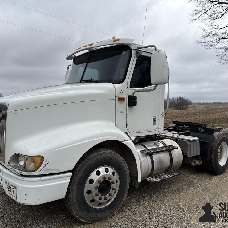 2001 INTERNATIONAL 2001