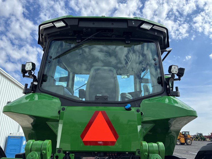 2024-john-deere-8rx-410-image-22