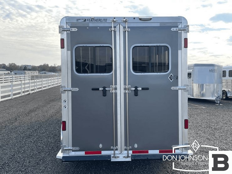 2024-featherlite-9600-7450-4-h-gooseneck-horse-trailer-image-8