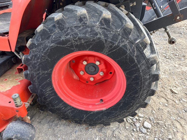 2013-kubota-bx2670-image-9