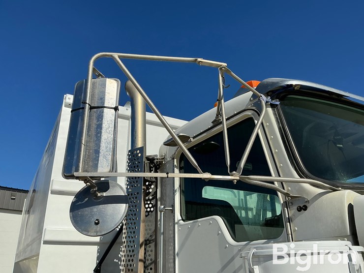 2020-kenworth-t800-image-15