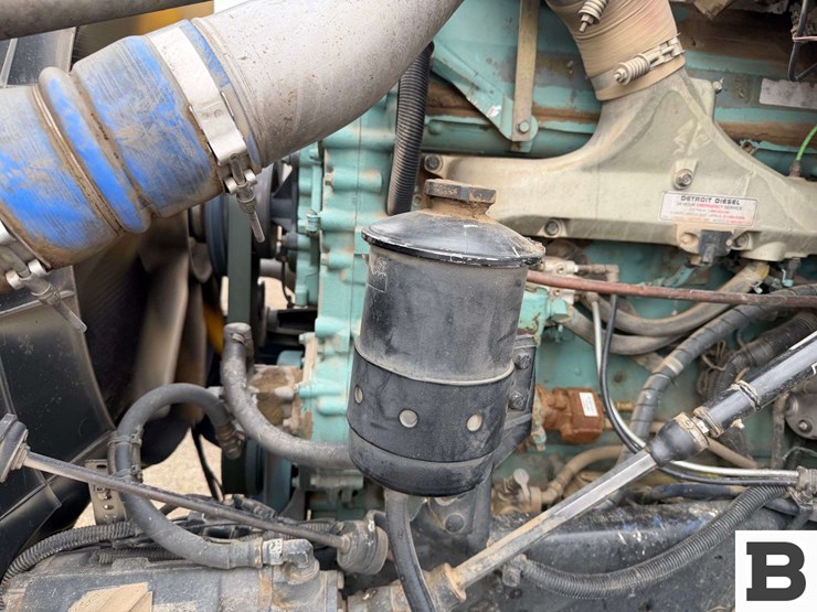 2001-international-9200-image-13