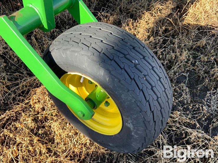 2022-john-deere-60-image-19