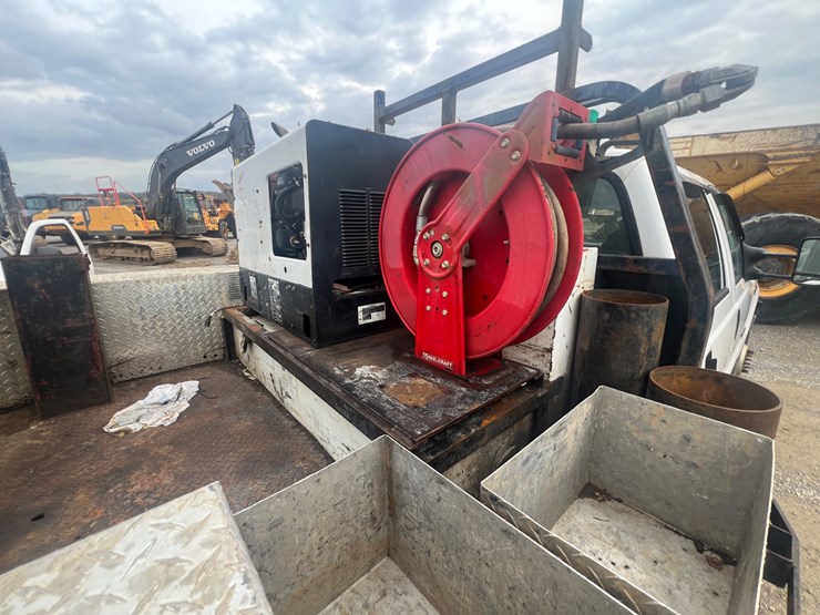 ford-f350-xlt-image-23