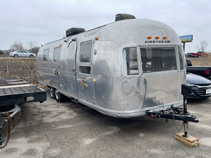 #1435-•-1978-airstream-land-yacht-31'---fully-remodeled,-road-ready-(has-wi-title)-(of)-image-124