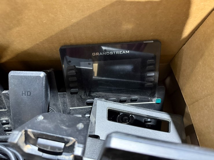 #34969-•-grandstream-phone-system-w/-(7)-phonesinv#-34969-image-13