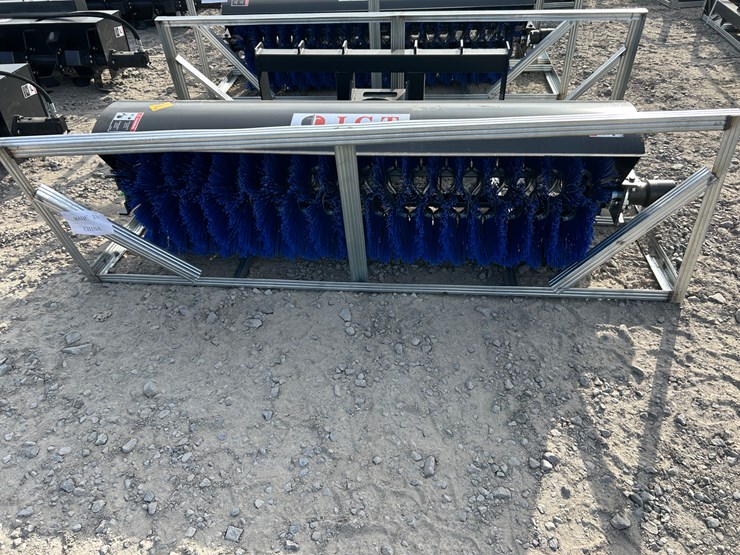 #2024-•-unused-jct-84"-angle-broom-inv#-40725-image-7