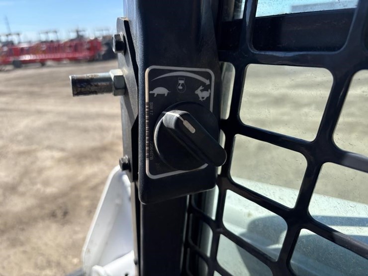 2018-bobcat-s550-image-26