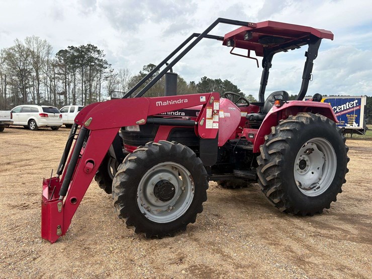2015-mahindra-6530-image-1