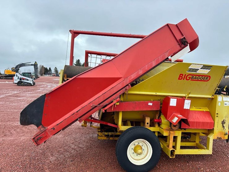 kelly-ryan-2w08-image-13