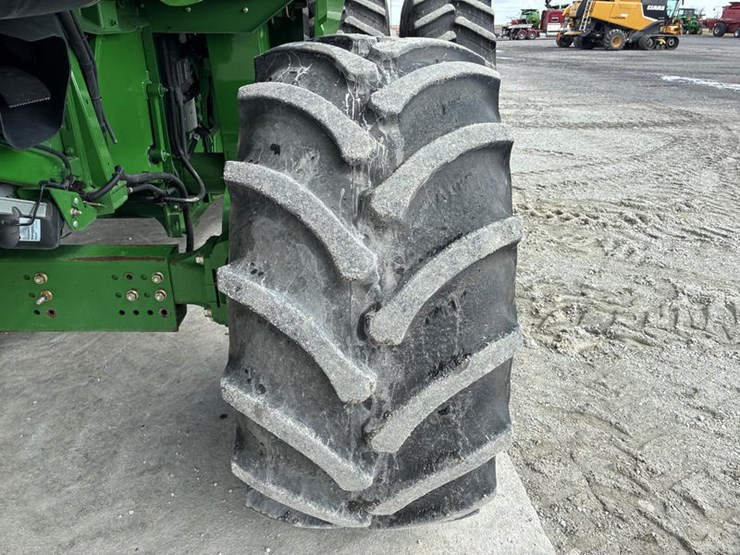 2013-john-deere-s680-image-52