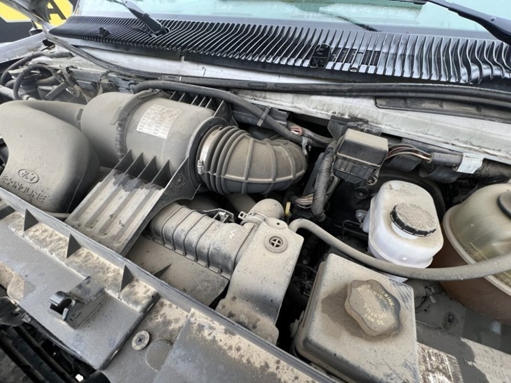 2008-ford-e350-image-11