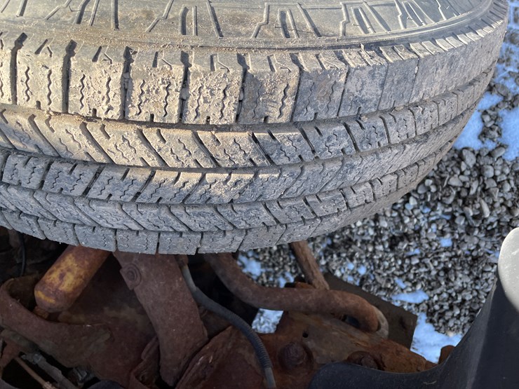 2003-chevrolet-3500-image-9