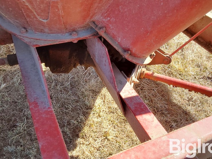 new-holland-351-image-15