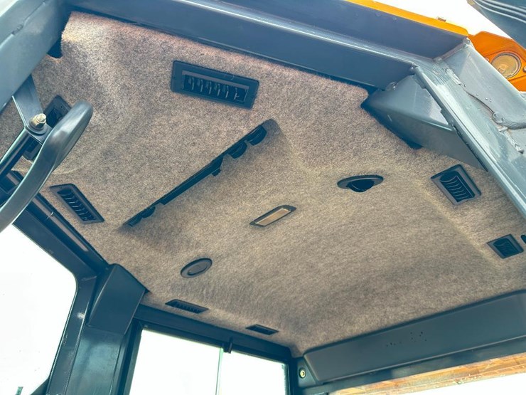 2012-deere-450j-lt-image-52