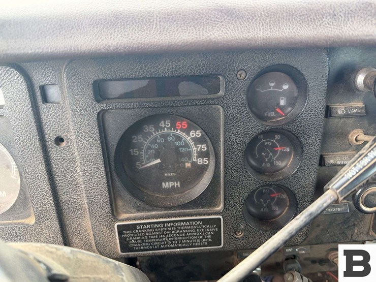 1985-international-s2300-image-62