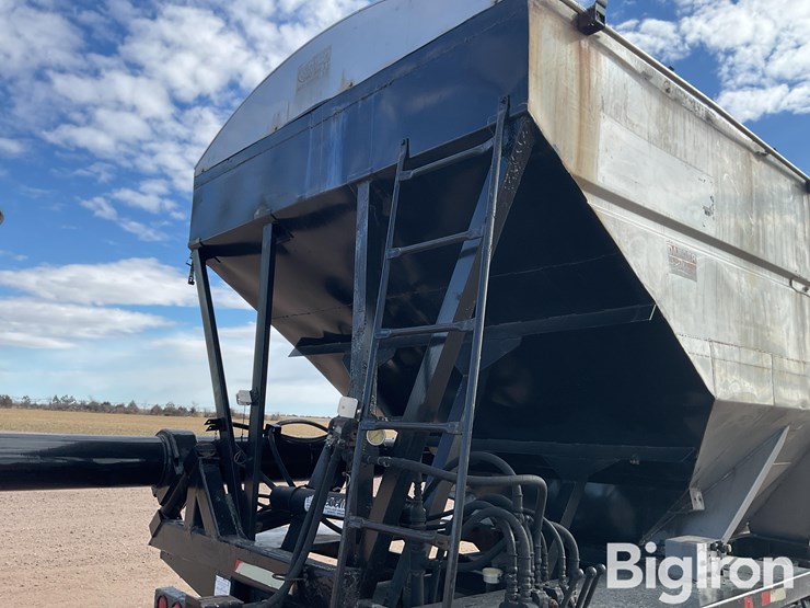 2001-magnolia-trailer-image-18