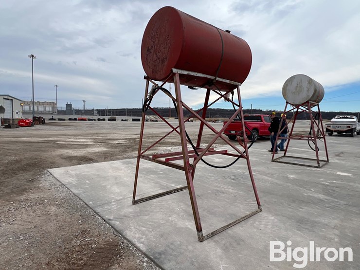 free-standing-300-gallon-gasoline-tank-image-5