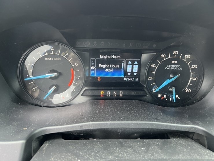 2018-ford-explorer-image-26