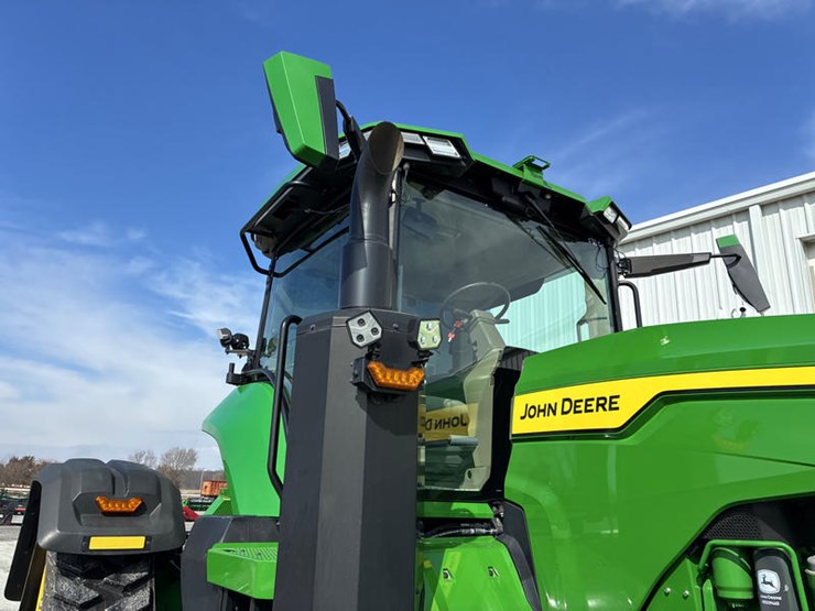 2023-john-deere-8rx-370-image-18