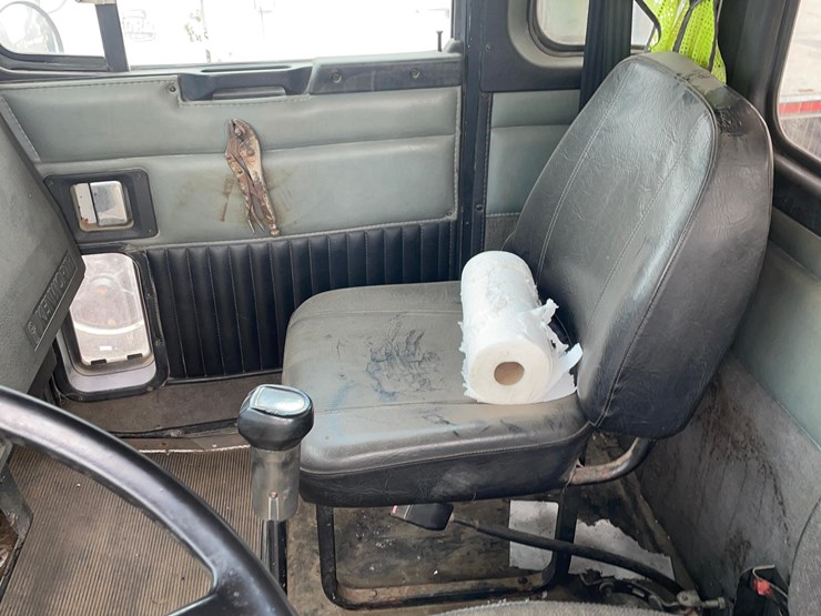 tag-#145,-1995-kenworth-tandem-tender-truck-image-22