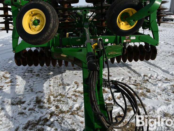 2011-john-deere-2310-image-10