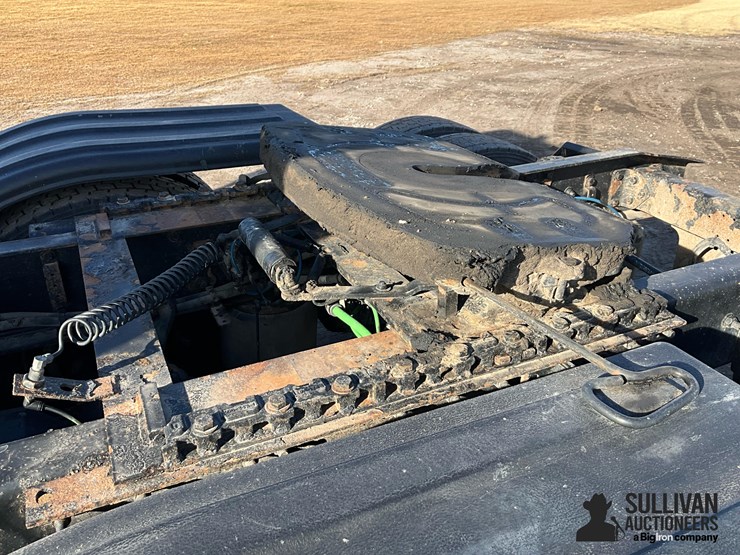 2016-freightliner-cascadia-125-image-15