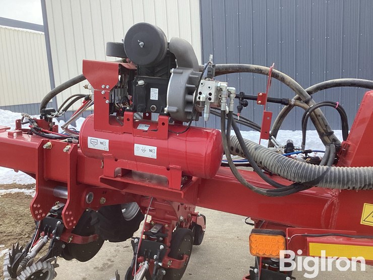 2022-case-ih-2022-image-17