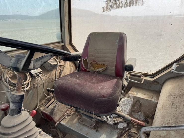 white-2-105-image-18