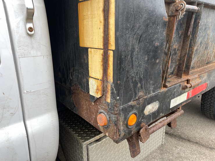 2006-ford-f650-xl-image-40