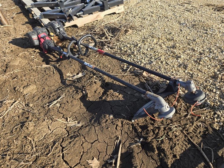 #8060-•-(2)-4-cycle-weed-trimmers-image-4